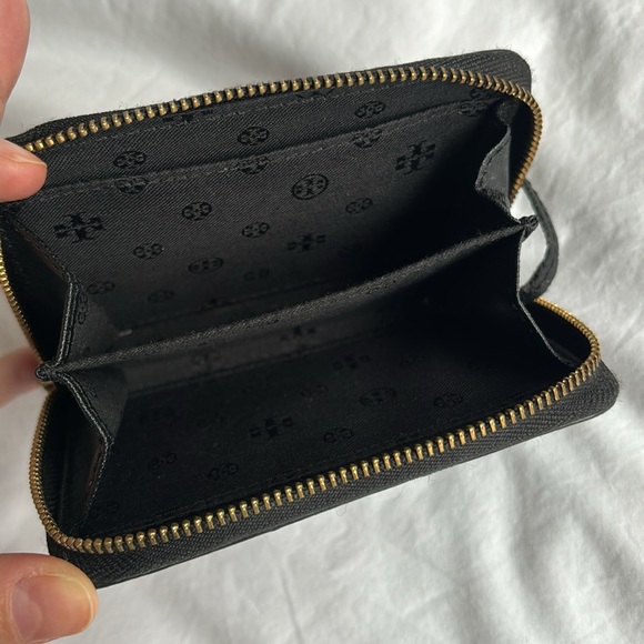 Tory Burch Wallet - Picture 4 of 4